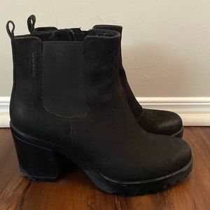 Vagabond heeled ankle booties